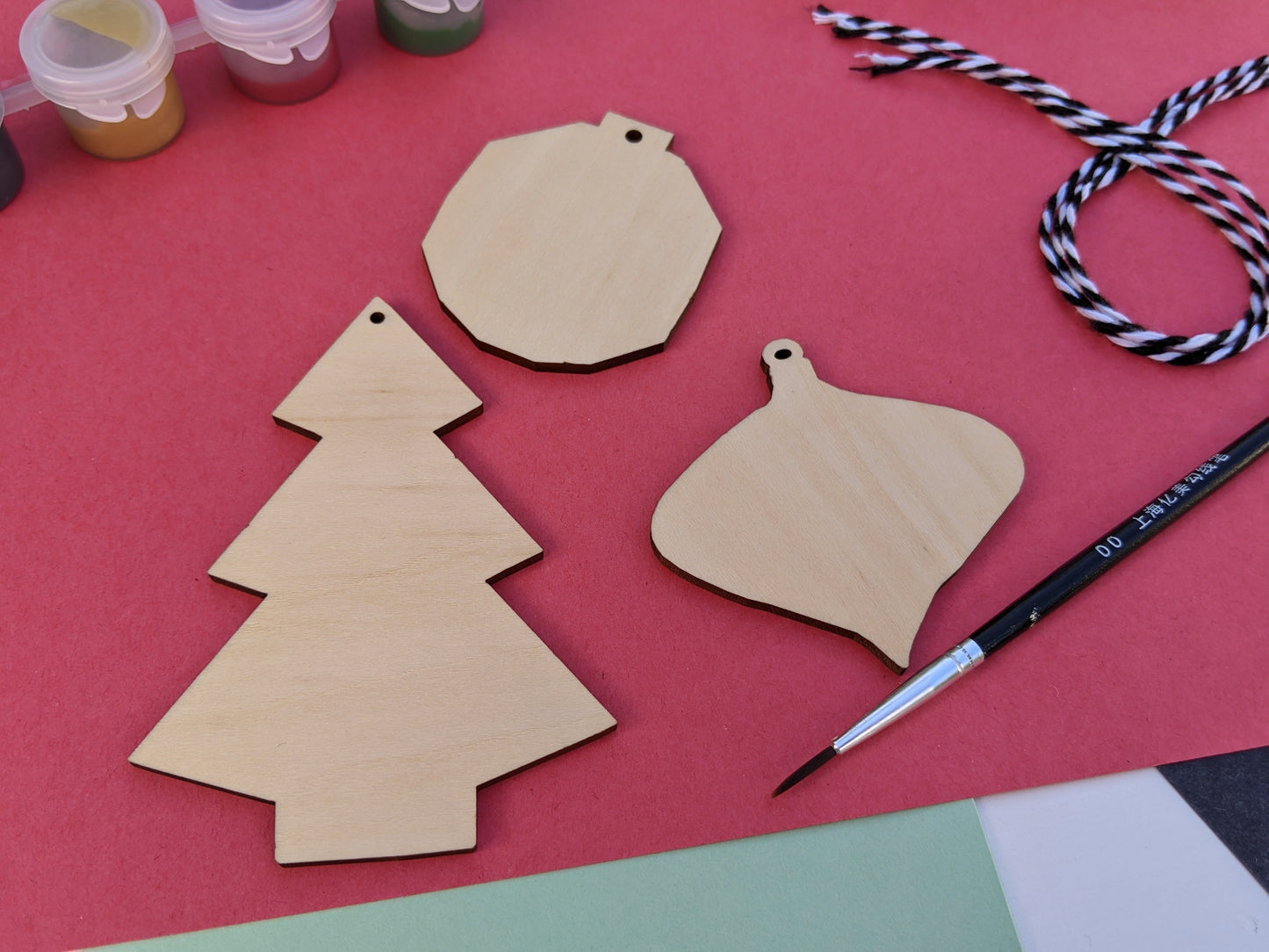 DIY Holiday Ornaments Paint Kit